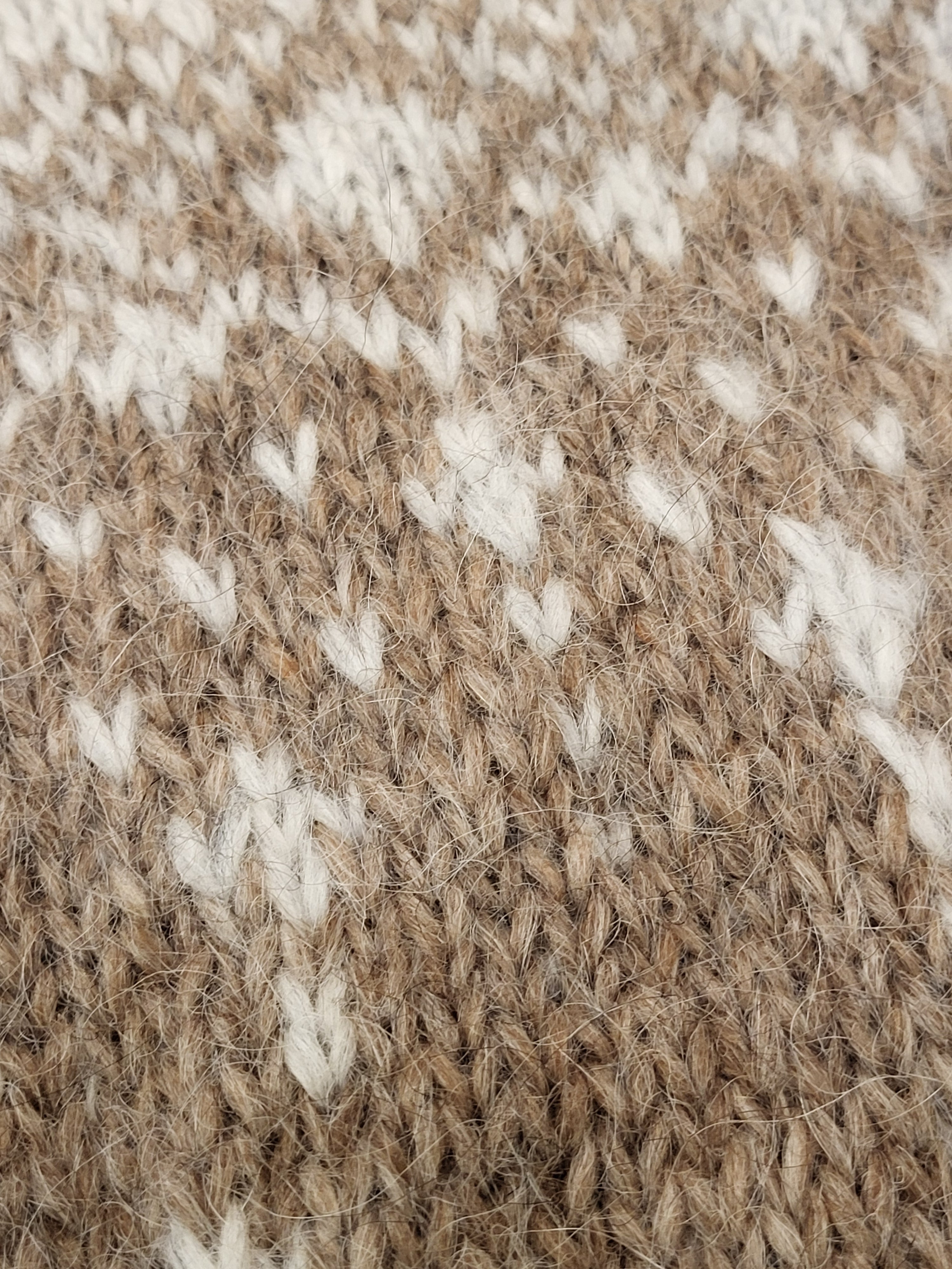 Pull Christmas Tree - 100% Laine Islandaise