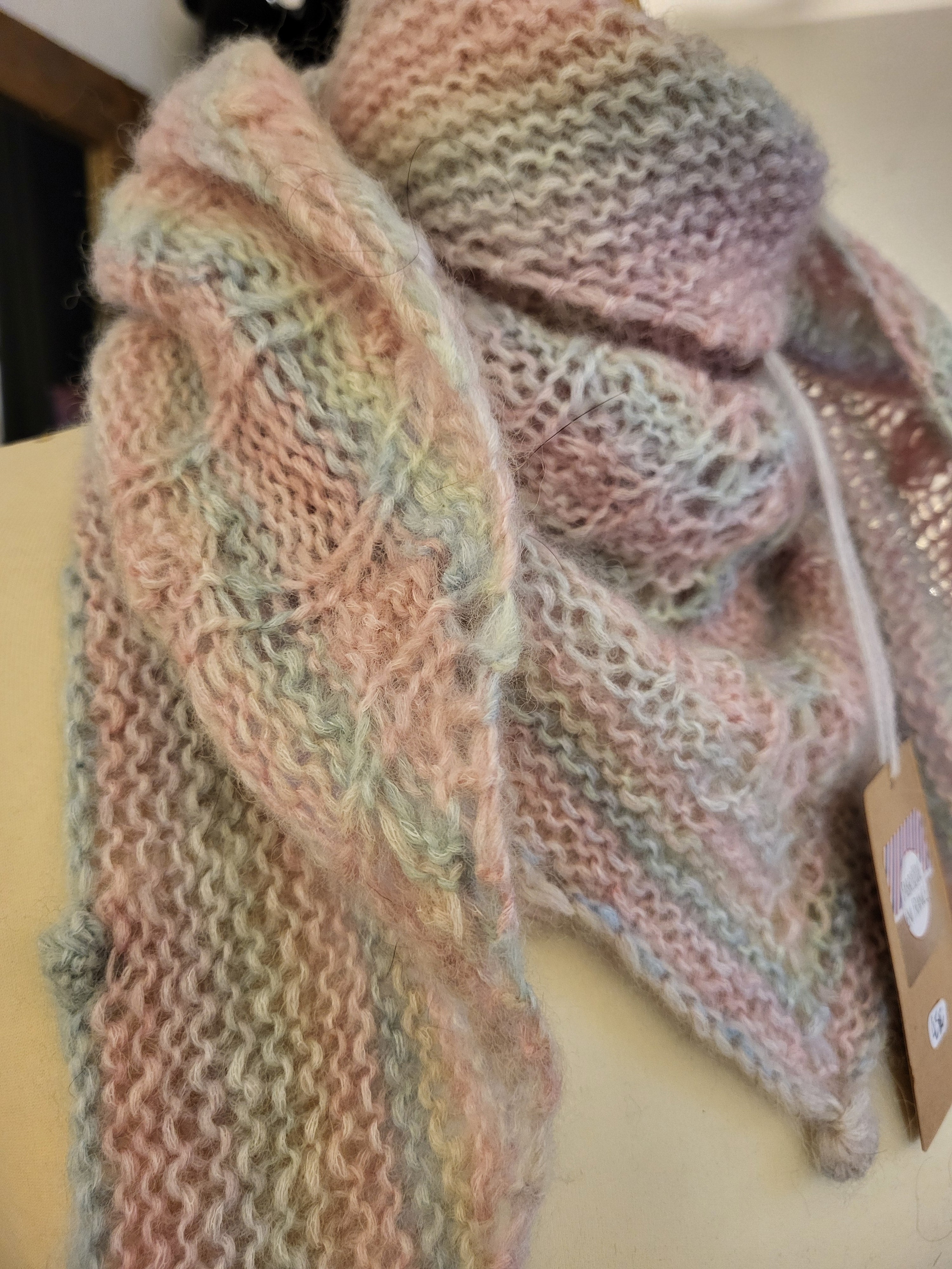 Petit Châle Macaron