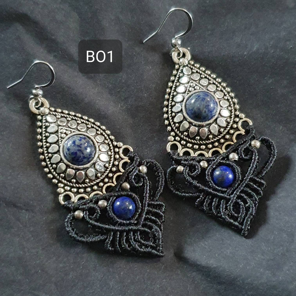 Bijoux Micro-Macramé noir et Lapis-lazuli