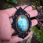 Pendentifs Labradorite et Micro-macramé noir - Bohème, boho chic, hippie, lithothérapie, tribal, wicca, pierre protectrice