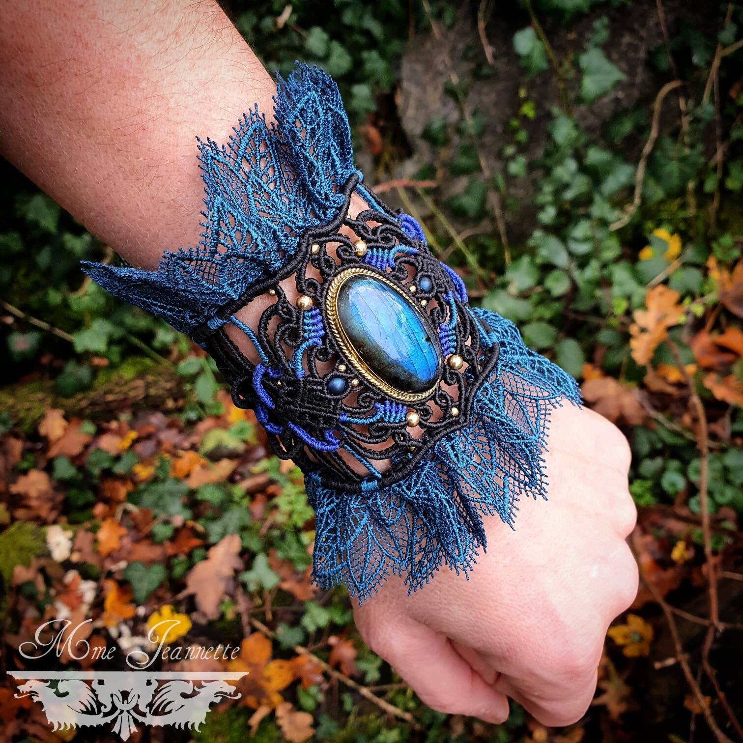 Bracelet Manchette Baroque - Micro-macramé & Labradorite bleue et Onyx Noir - Néo-gothique, steampunk, emo, romantique, baroque