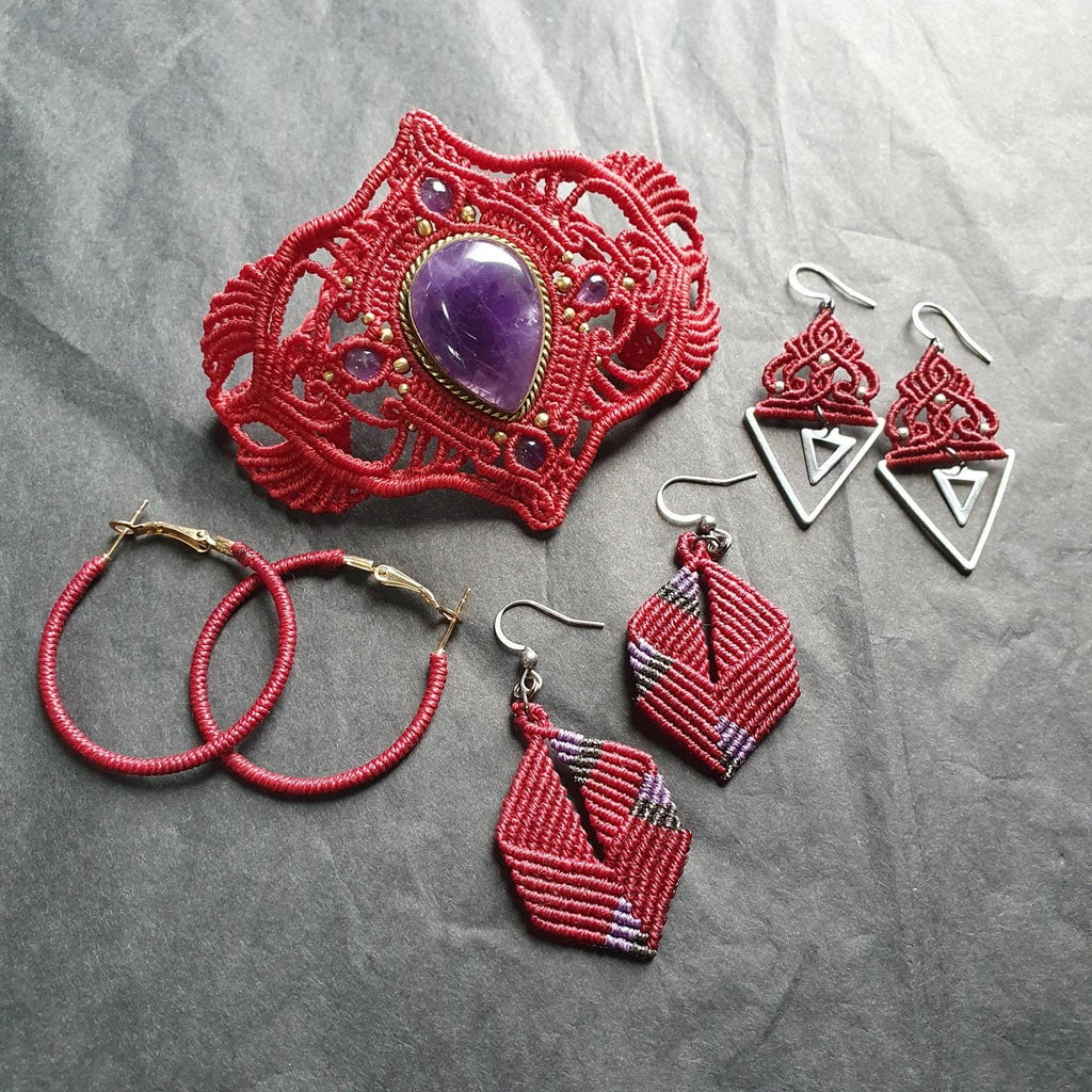 Bijoux Micro-Macramé rouge et Améthyste