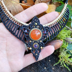 Collier plastron Cornaline & Améthyste - Micro-macramé noir - Bohème, ethnique