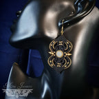 Boucles d'oreilles Micro-macramé noir, kaki et doré avec Péristérite - Boucles d'oreilles Bohèmes avec spikes