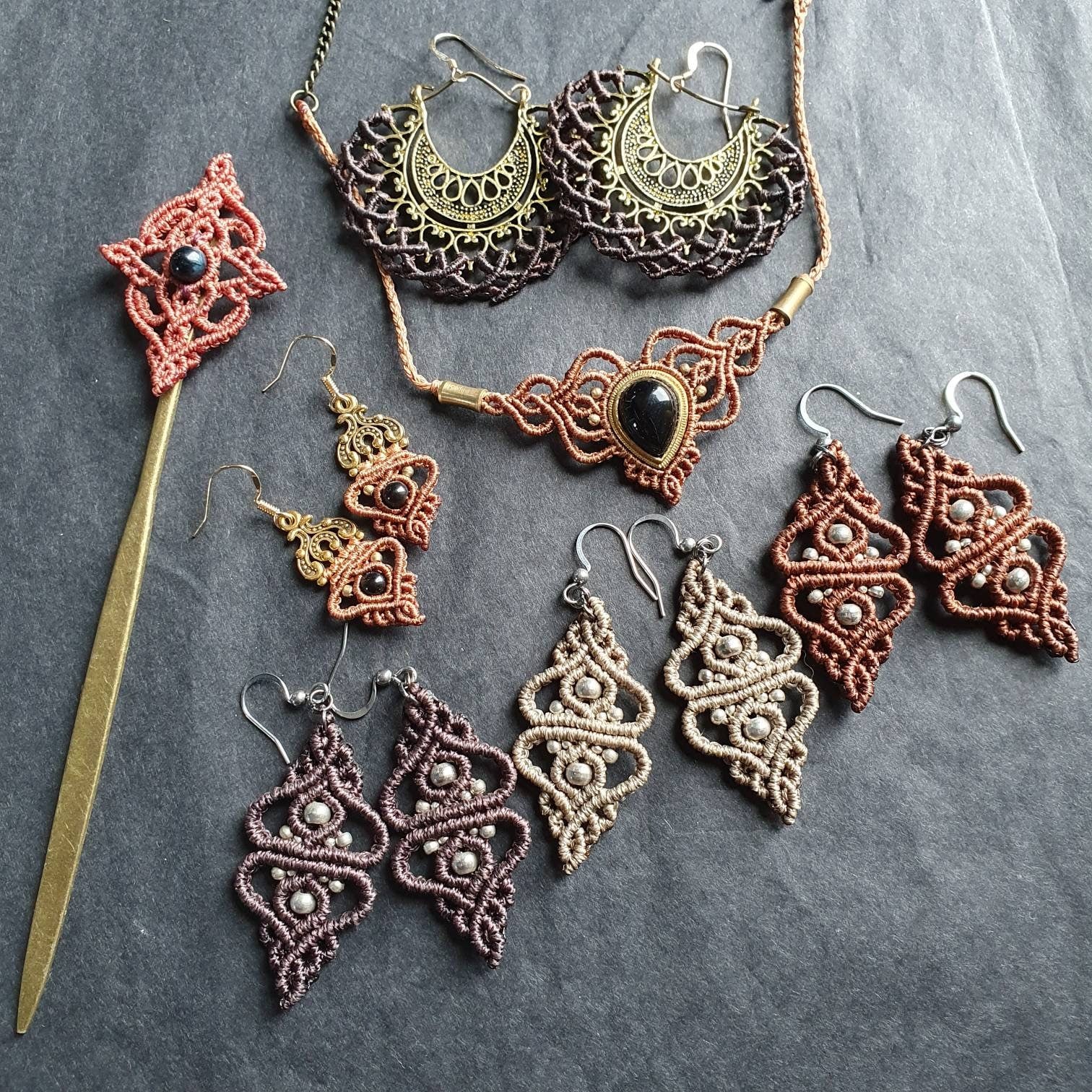 Bijoux Micro-Macramé Marron et Onyx Noir