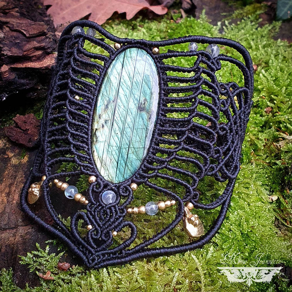 Superbe Bracelet Manchette Labradorite bleue - Micro-macramé Féerique, elfique, Bohème, boho chic, psytrance ,fusion