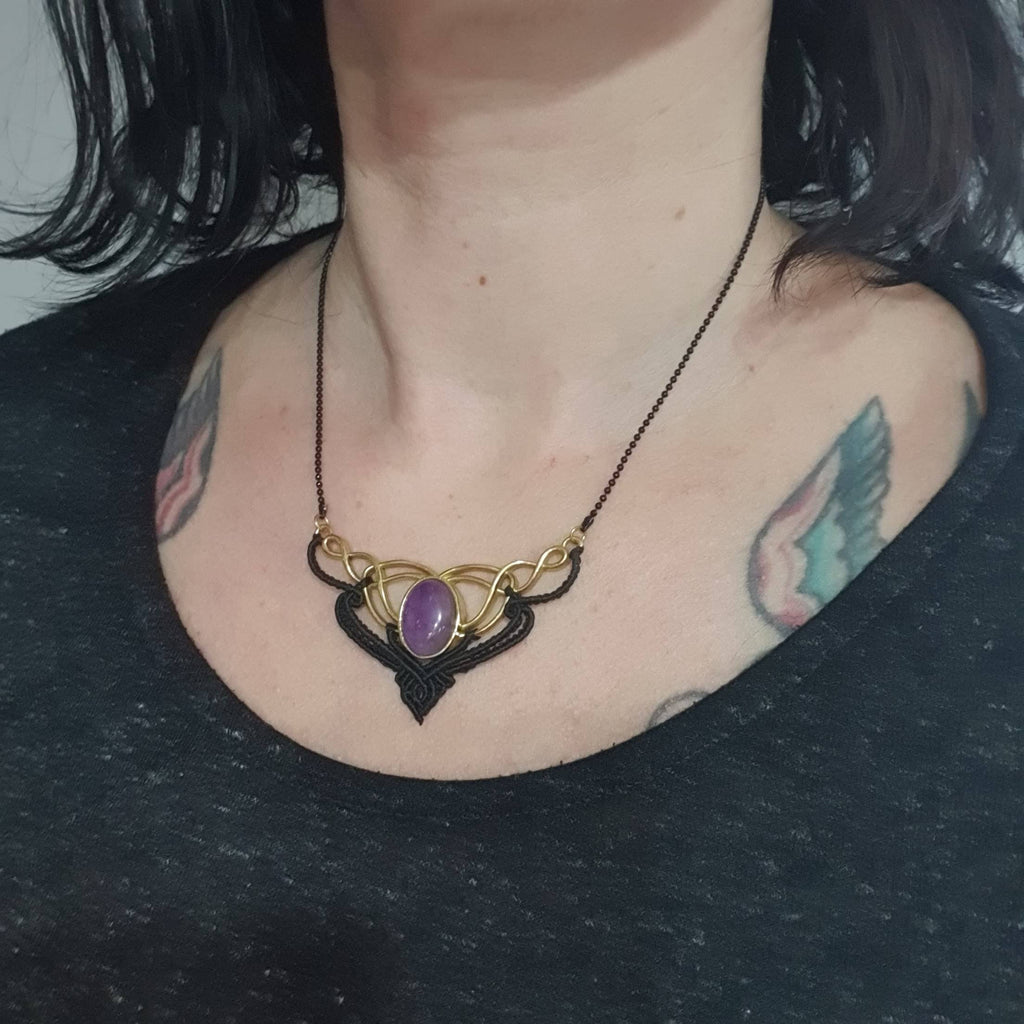 Bijoux Micro-Macramé noir et Améthyste