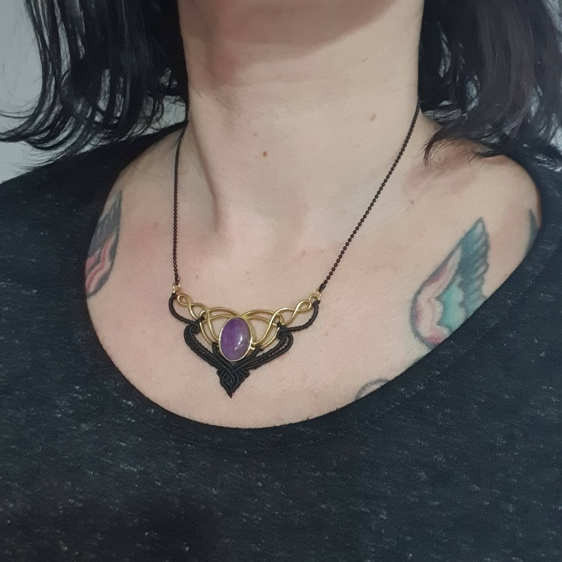 Bijoux Micro-Macramé noir et Améthyste